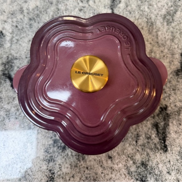 Le Creuset Other - Le Creuset Rare Fleur Cocotte 20c FIG Flower Cast Iron Dutch Oven